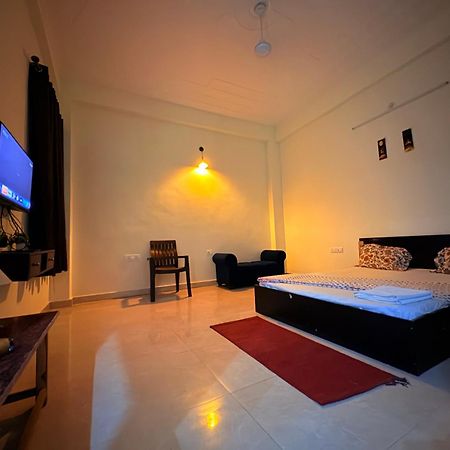 Atulyam Stays Sushant Golf City ลัคเนา ภายนอก รูปภาพ