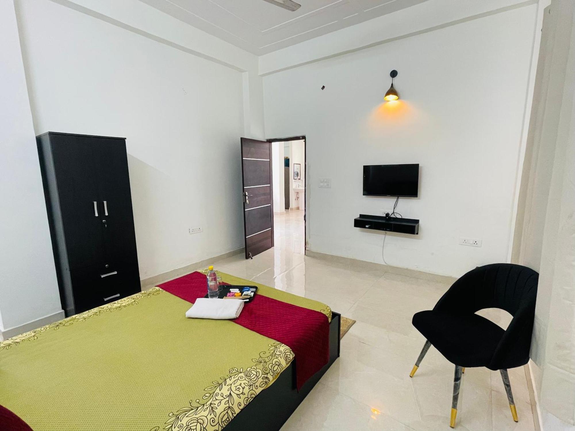 Atulyam Stays Sushant Golf City ลัคเนา ภายนอก รูปภาพ