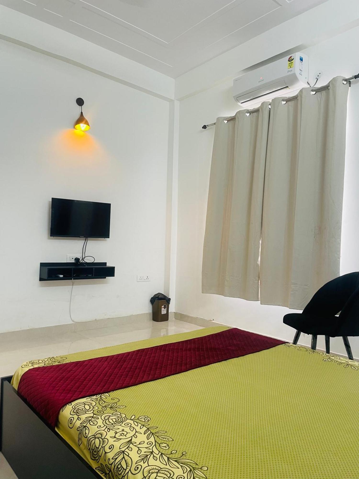 Atulyam Stays Sushant Golf City ลัคเนา ภายนอก รูปภาพ