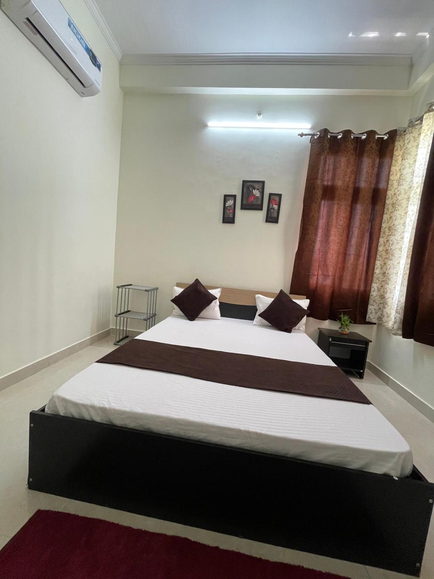 Atulyam Stays Sushant Golf City ลัคเนา ภายนอก รูปภาพ
