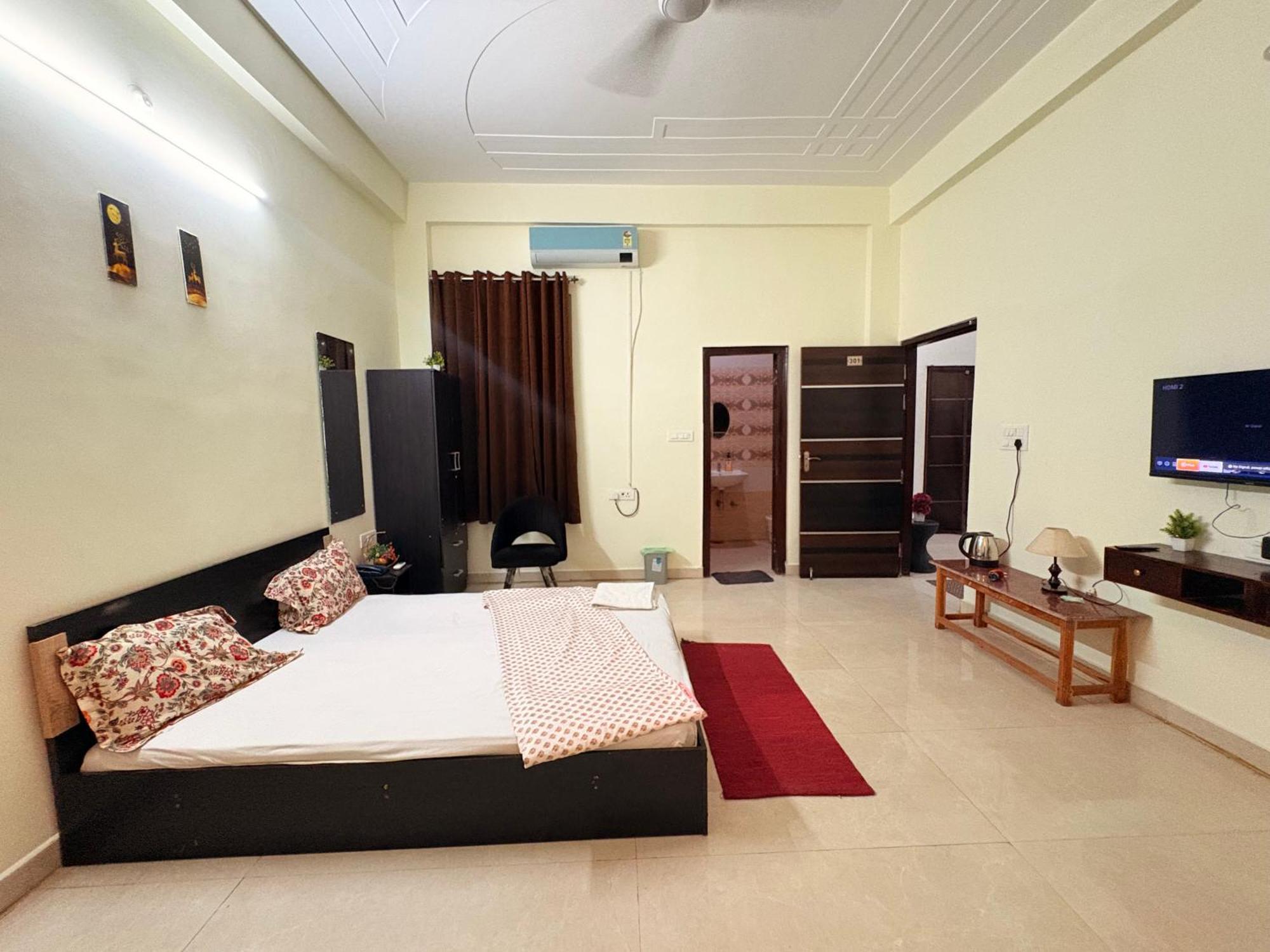 Atulyam Stays Sushant Golf City ลัคเนา ภายนอก รูปภาพ